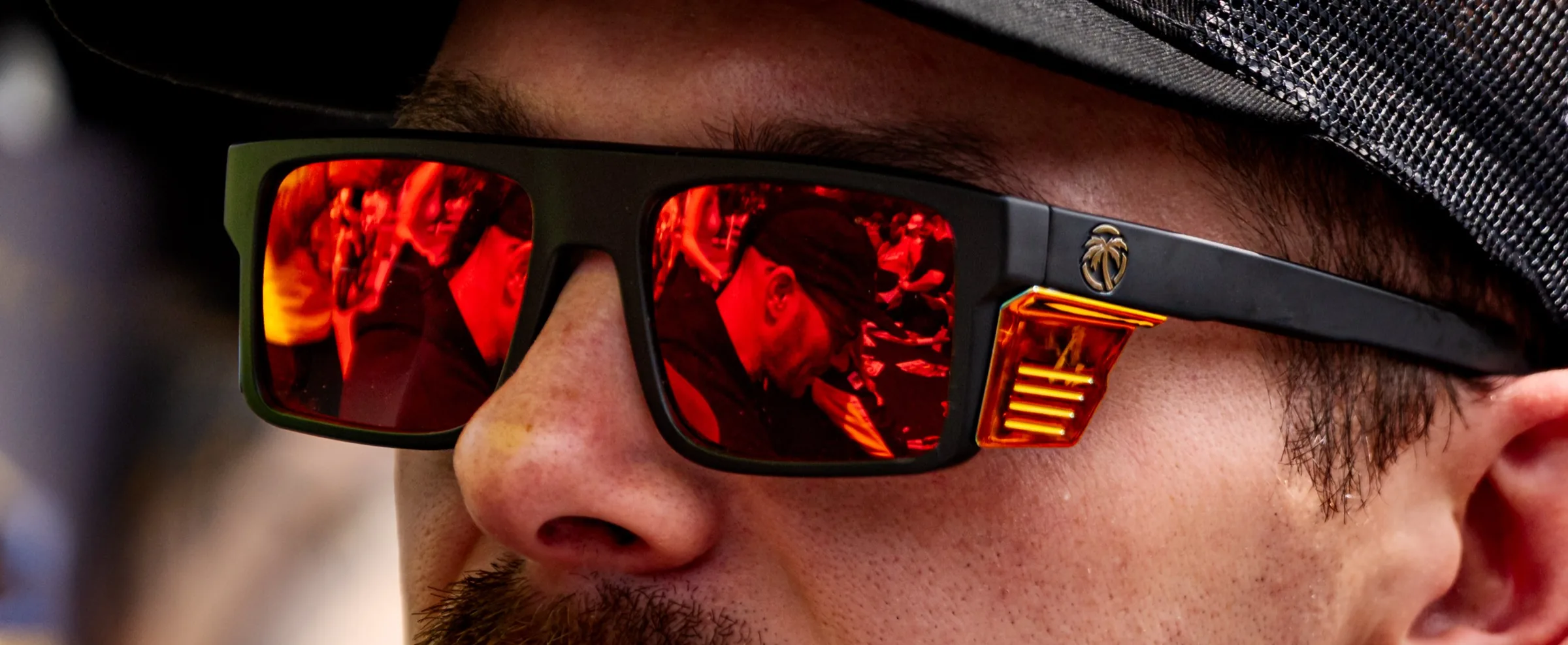 Sunglasses reflection detail